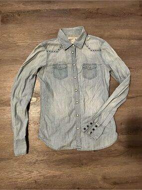 Light Blue Denim Western Snap Shirt size 4 American Eagle Outfitters
